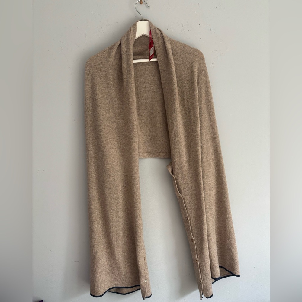 Avoca Ireland cashmere Wool Button Wrap Shawl • Beige w/ Navy Trim - Picture 2 of 10